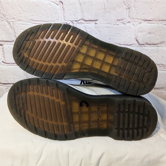 Dr. Martens white lace up - Picture 3 of 7